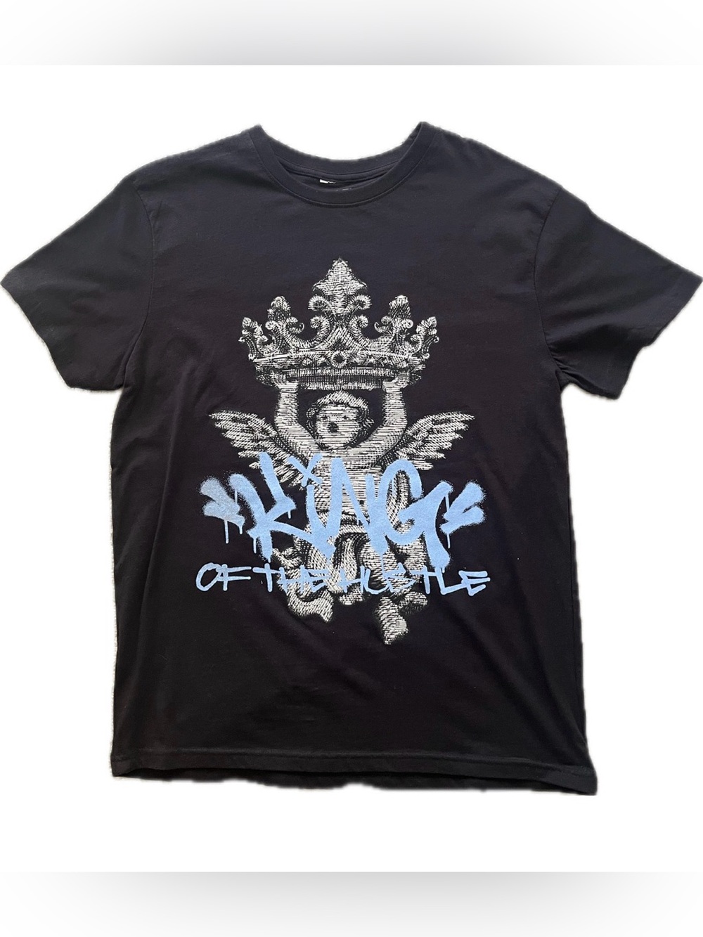 Graphic T-Shirt, Angel Holding Up Crown, Size Medium